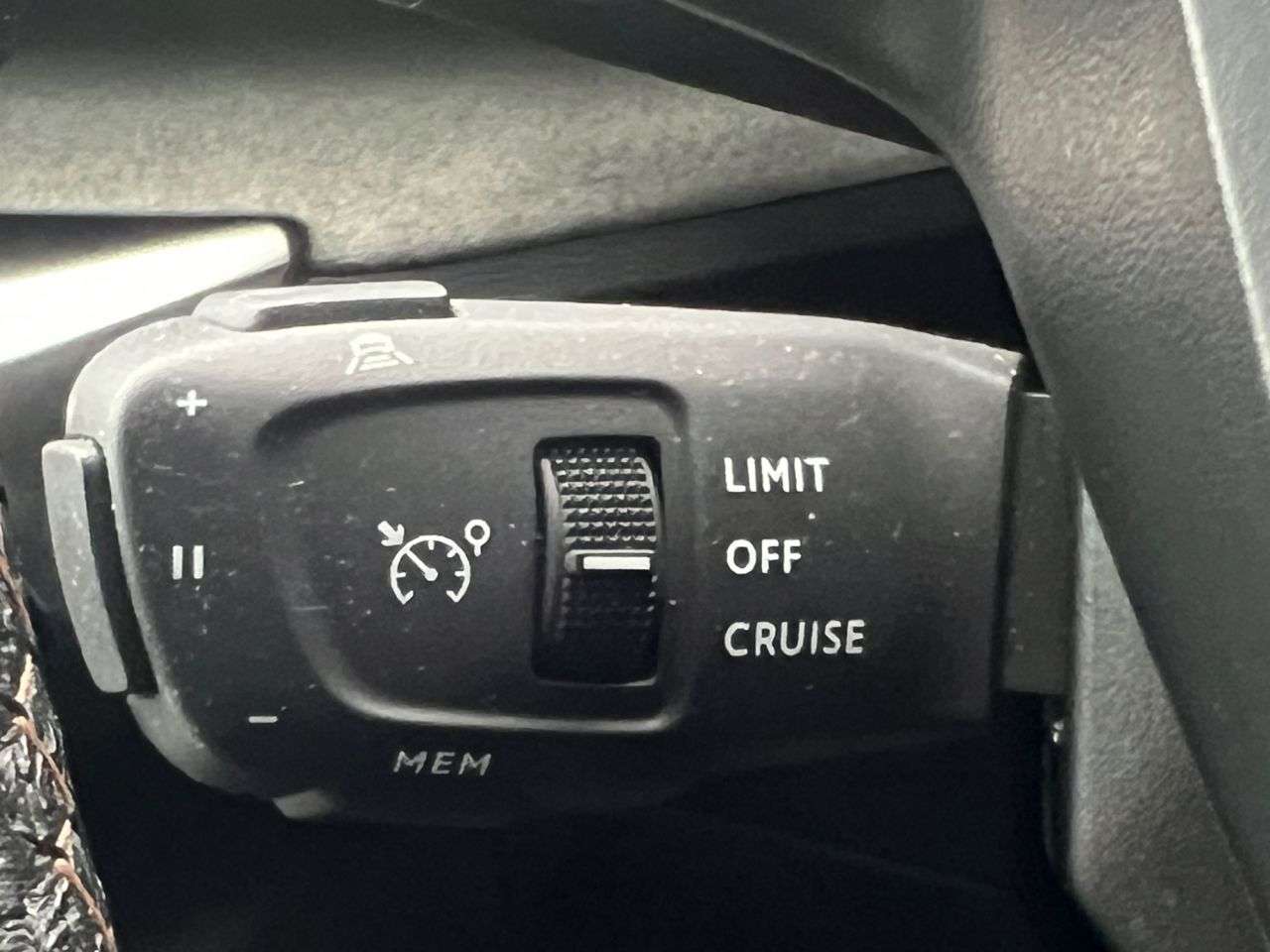 2022 PEUGEOT 3008 2022 PEUGEOT 3008