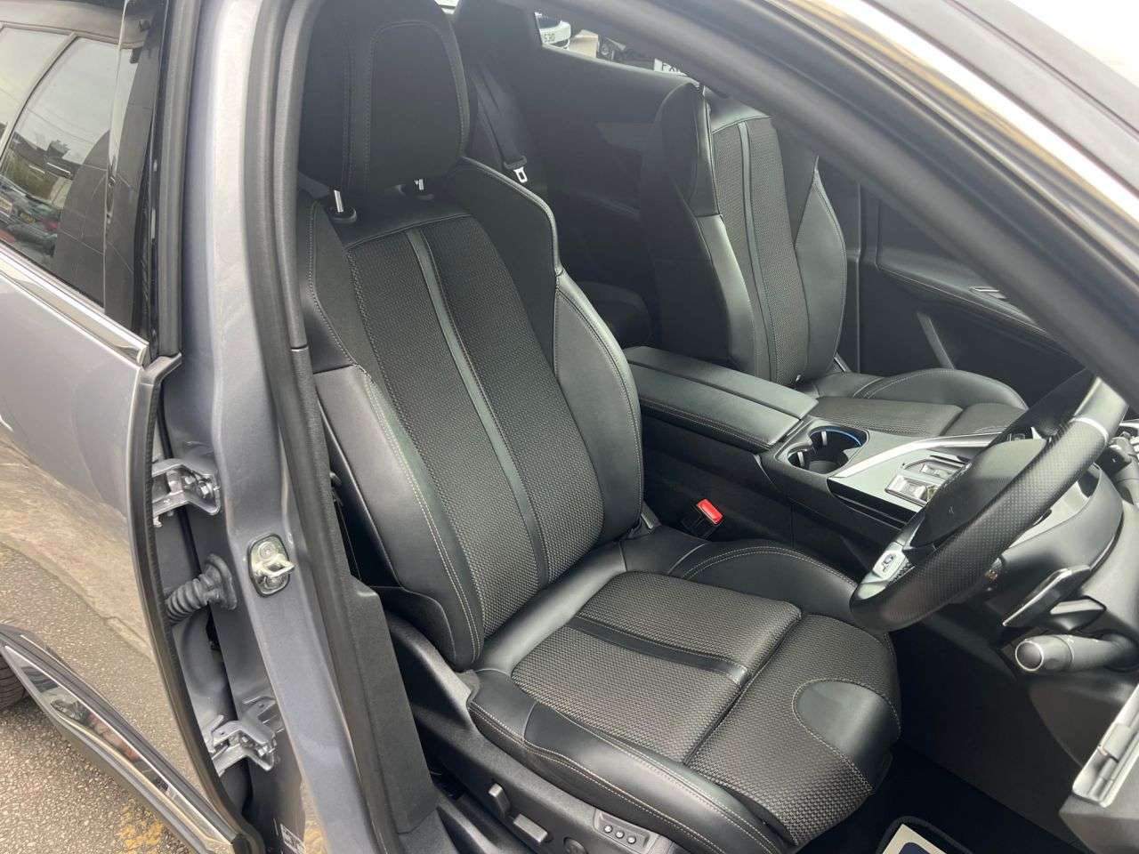 2022 PEUGEOT 3008 2022 PEUGEOT 3008