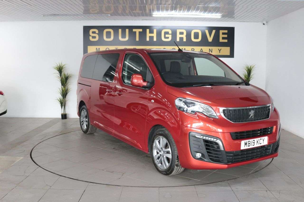 A 2019 PEUGEOT TRAVELLER 2.0 BlueHDi Allure Standard MPV 5dr Diesel EAT8 MWB Euro 6 (s/s) (180 ps) * A 2019 PEUGEOT TRAVELLER 2.0 BlueHDi Allure Standard MPV 5dr Diesel EAT8 MWB Euro 6 (s/s) (180 ps) *