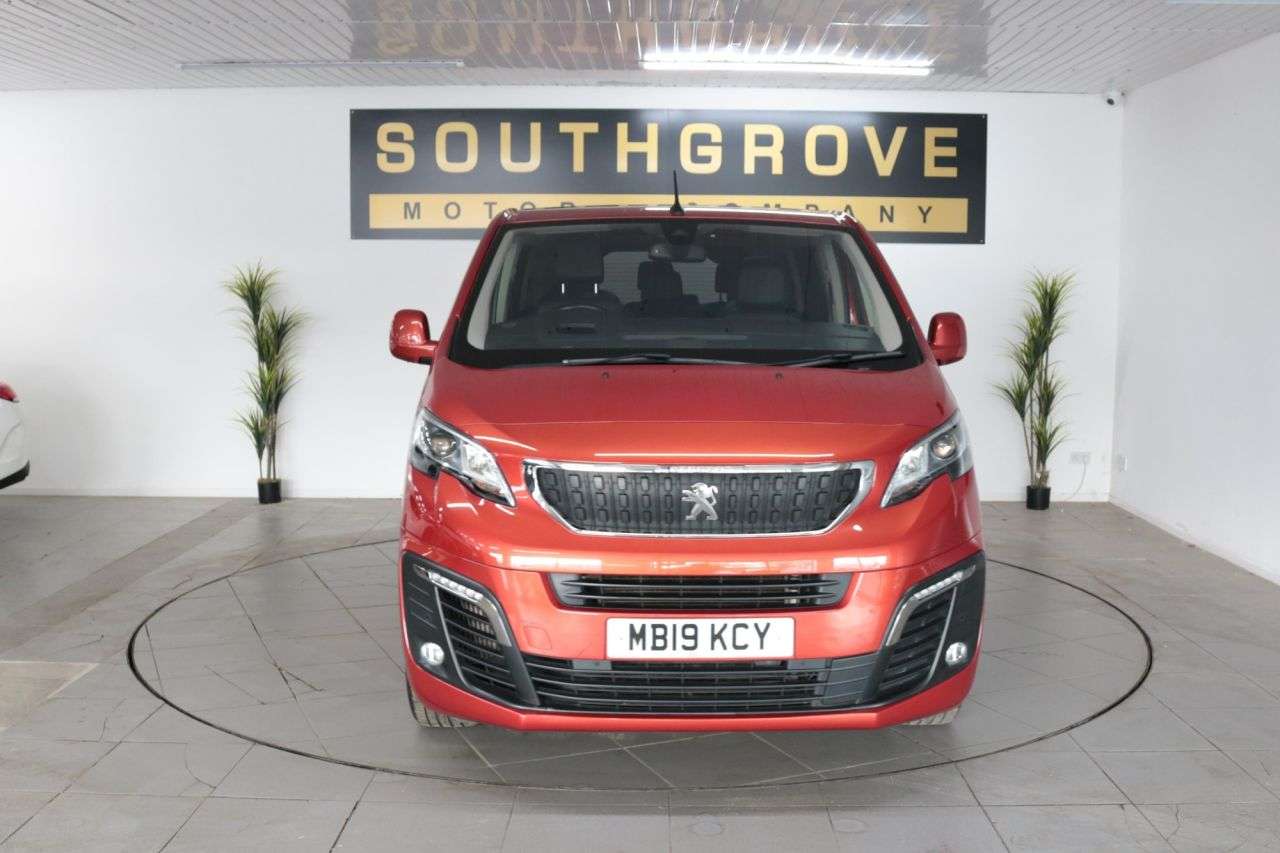 A 2019 PEUGEOT TRAVELLER 2.0 BlueHDi Allure Standard MPV 5dr Diesel EAT8 MWB Euro 6 (s/s) (180 ps) * A 2019 PEUGEOT TRAVELLER 2.0 BlueHDi Allure Standard MPV 5dr Diesel EAT8 MWB Euro 6 (s/s) (180 ps) *