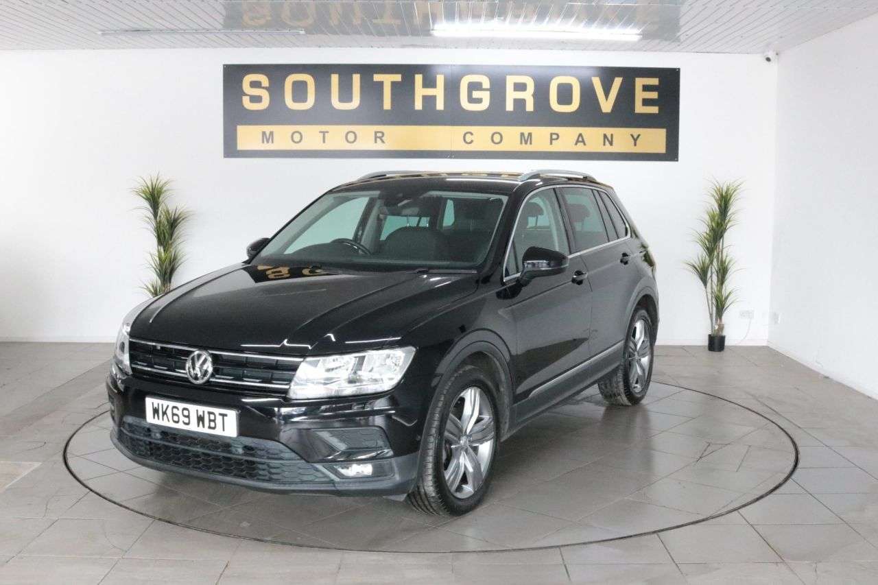A 2019 VOLKSWAGEN TIGUAN 1.5 TSI EVO Match SUV 5dr Petrol DSG Euro 6 (s/s) (150 ps) ** EXTENDED WARR A 2019 VOLKSWAGEN TIGUAN 1.5 TSI EVO Match SUV 5dr Petrol DSG Euro 6 (s/s) (150 ps) ** EXTENDED WARR