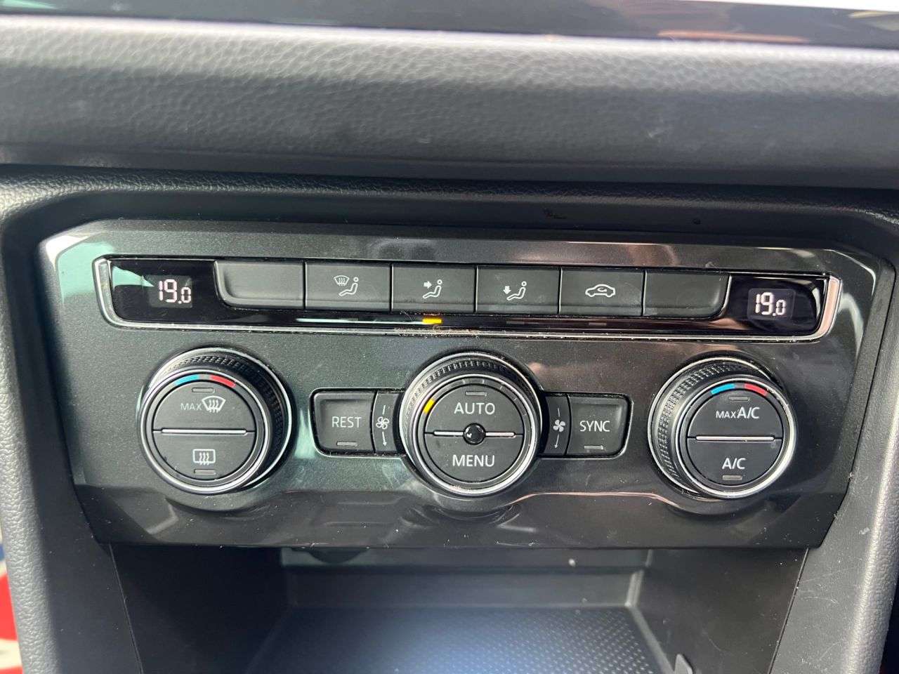 2019 VOLKSWAGEN TIGUAN 2019 VOLKSWAGEN TIGUAN