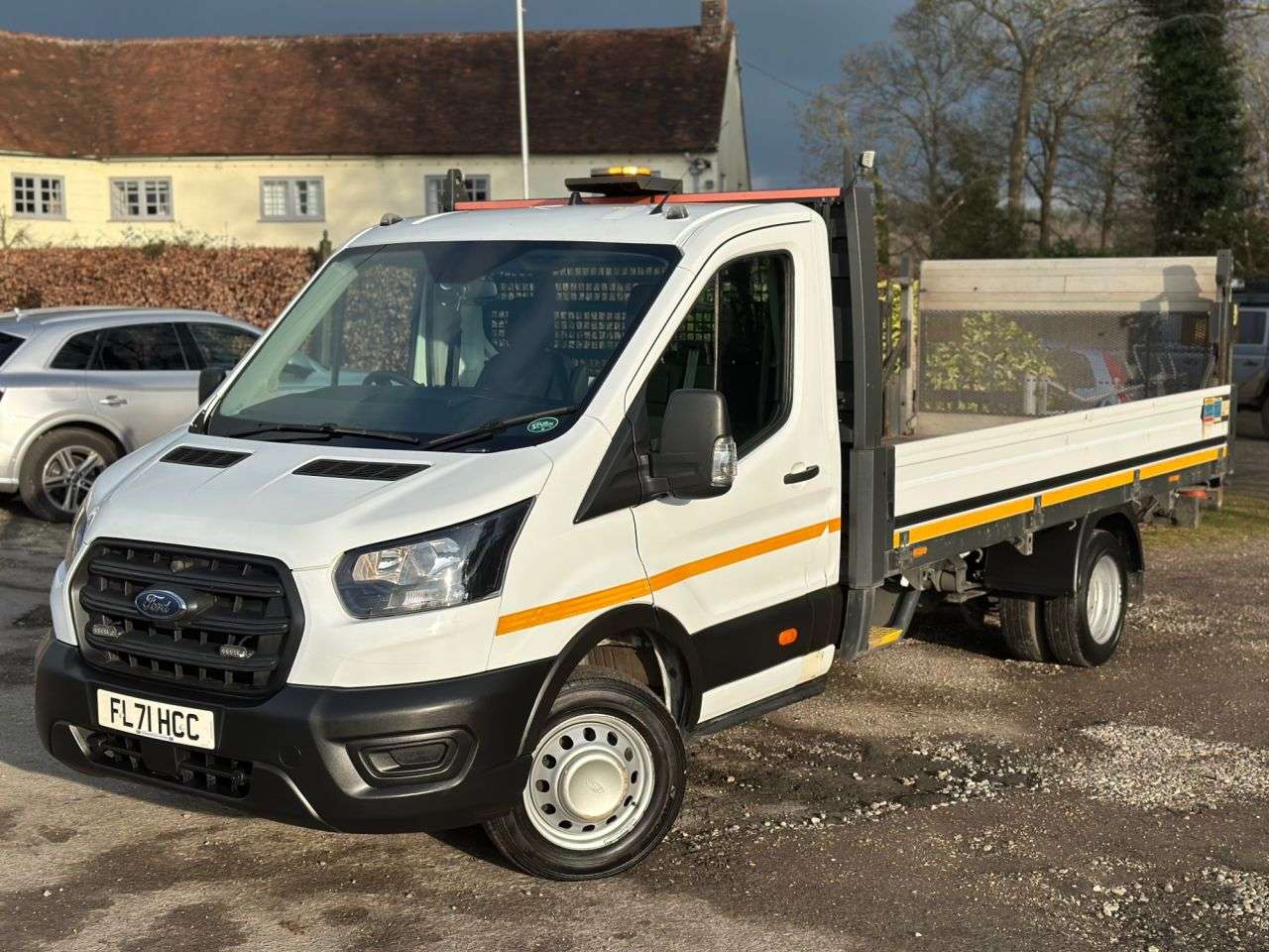 A 2021 FORD TRANSIT 2.0 350 EcoBlue HDT Leader Dropside 2dr Diesel Manual RWD L4 Euro 6 (s/s) ( A 2021 FORD TRANSIT 2.0 350 EcoBlue HDT Leader Dropside 2dr Diesel Manual RWD L4 Euro 6 (s/s) (