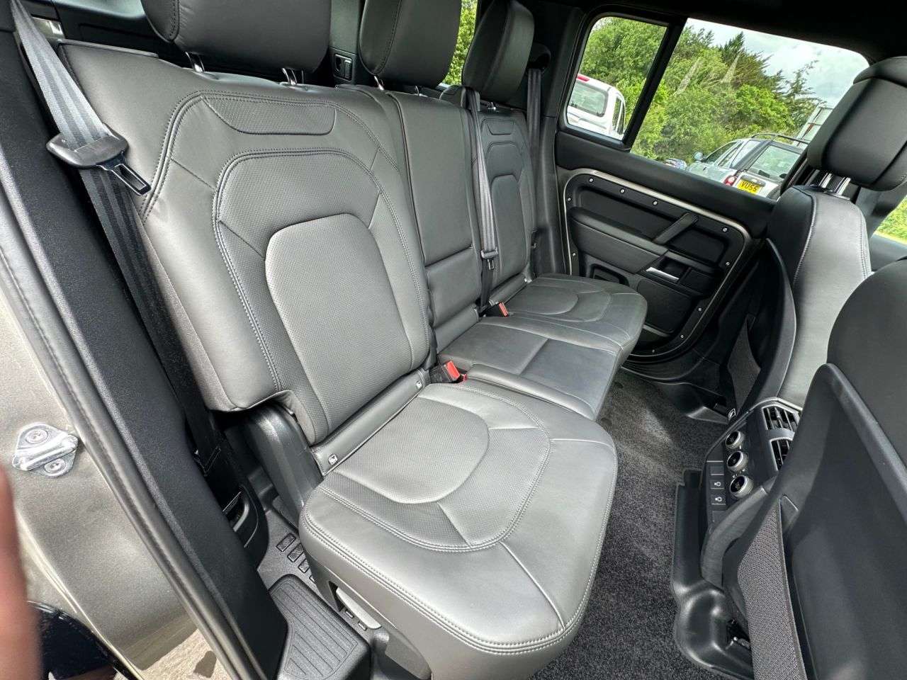 2025 LAND ROVER DEFENDER 110 2025 LAND ROVER DEFENDER 110