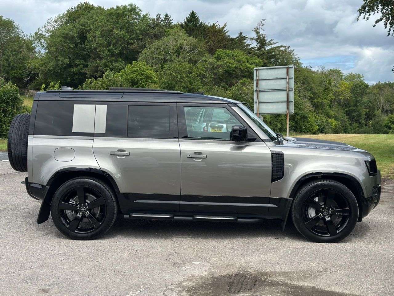 2025 LAND ROVER DEFENDER 110 2025 LAND ROVER DEFENDER 110