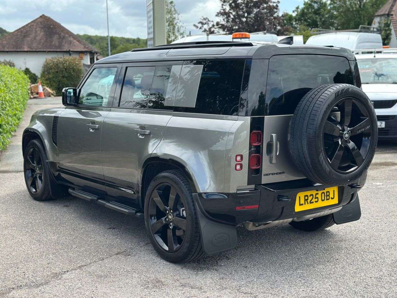 2025 LAND ROVER DEFENDER 110 2025 LAND ROVER DEFENDER 110