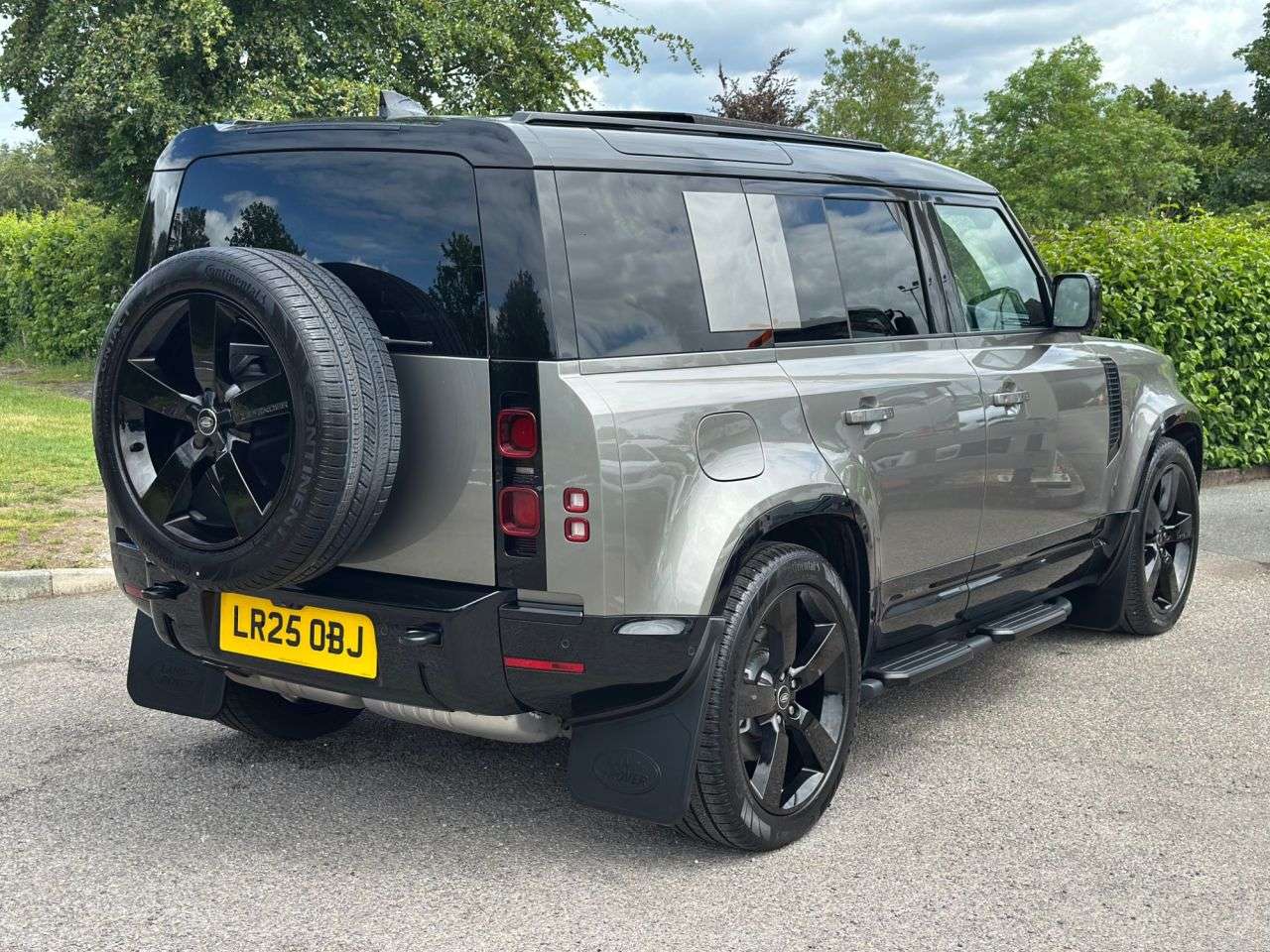2025 LAND ROVER DEFENDER 110 2025 LAND ROVER DEFENDER 110