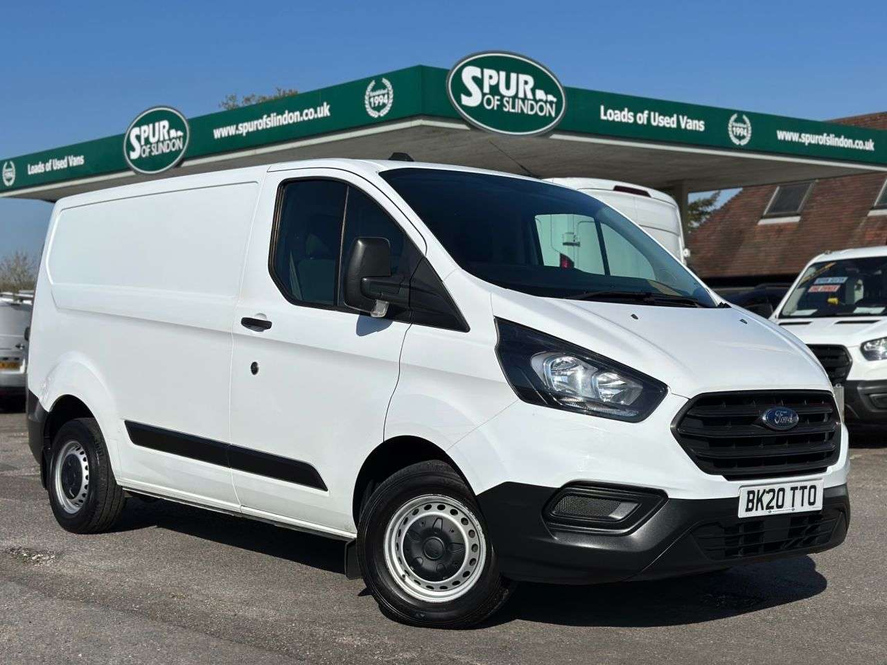 A 2020 FORD TRANSIT CUSTOM 2.0 300 EcoBlue Leader Panel Van 5dr Diesel Manual L1 H1 Euro 6 (s/s) (105 A 2020 FORD TRANSIT CUSTOM 2.0 300 EcoBlue Leader Panel Van 5dr Diesel Manual L1 H1 Euro 6 (s/s) (105