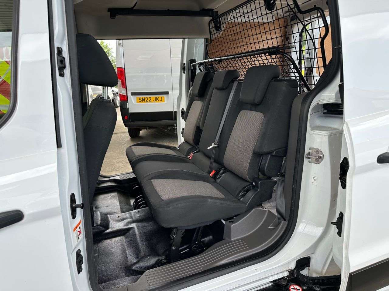 A 2020 FORD TRANSIT CONNECT 5 SEAT 1.5 230 EcoBlue Leader Crew Van Double Cab 6dr Diesel Manual L2 Euro A 2020 FORD TRANSIT CONNECT 5 SEAT 1.5 230 EcoBlue Leader Crew Van Double Cab 6dr Diesel Manual L2 Euro