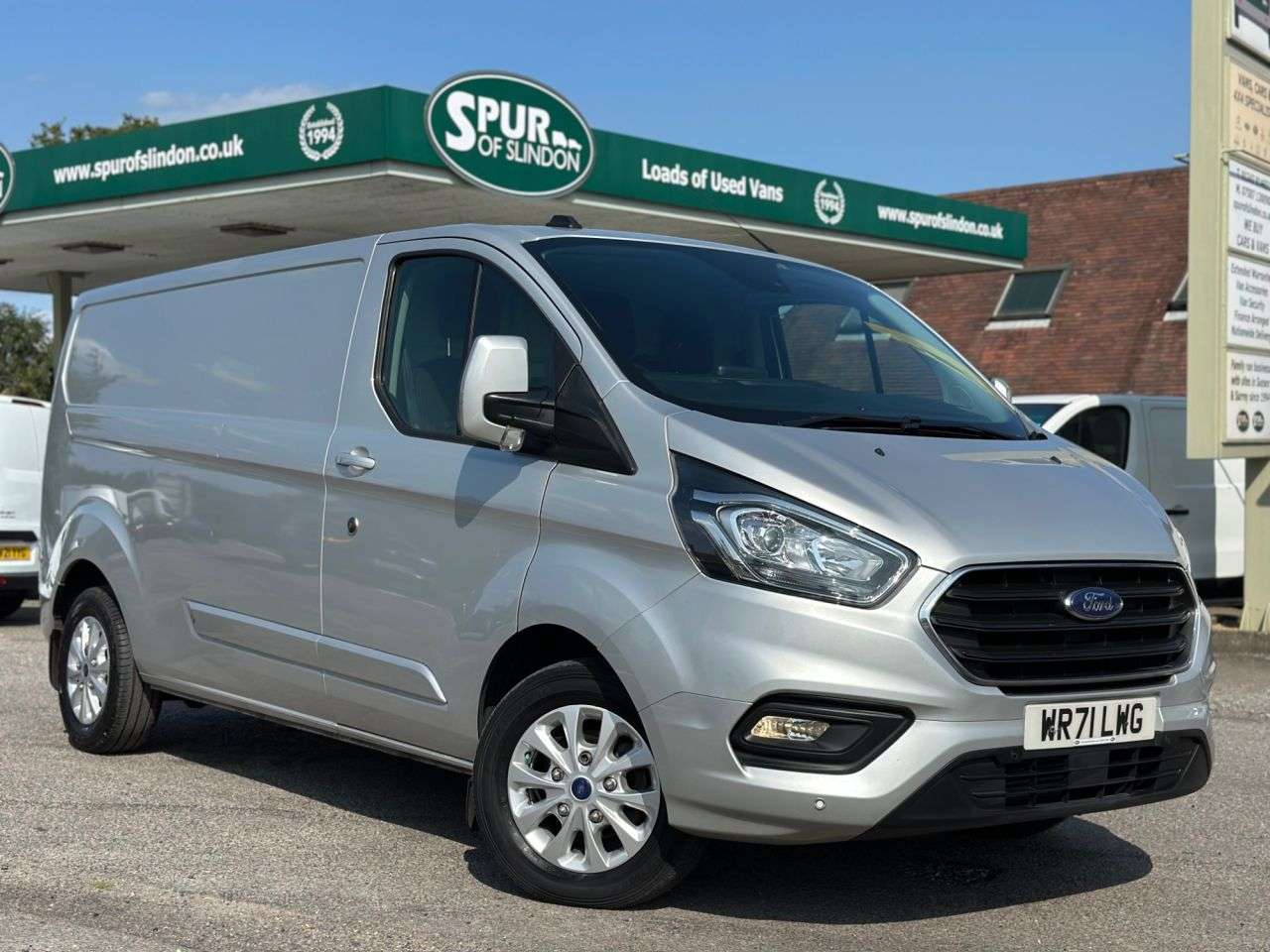 A 2021 FORD TRANSIT CUSTOM 2.0 300 EcoBlue Limited Panel Van 5dr Diesel Manual L2 H1 Euro 6 (s/s) (130 A 2021 FORD TRANSIT CUSTOM 2.0 300 EcoBlue Limited Panel Van 5dr Diesel Manual L2 H1 Euro 6 (s/s) (130