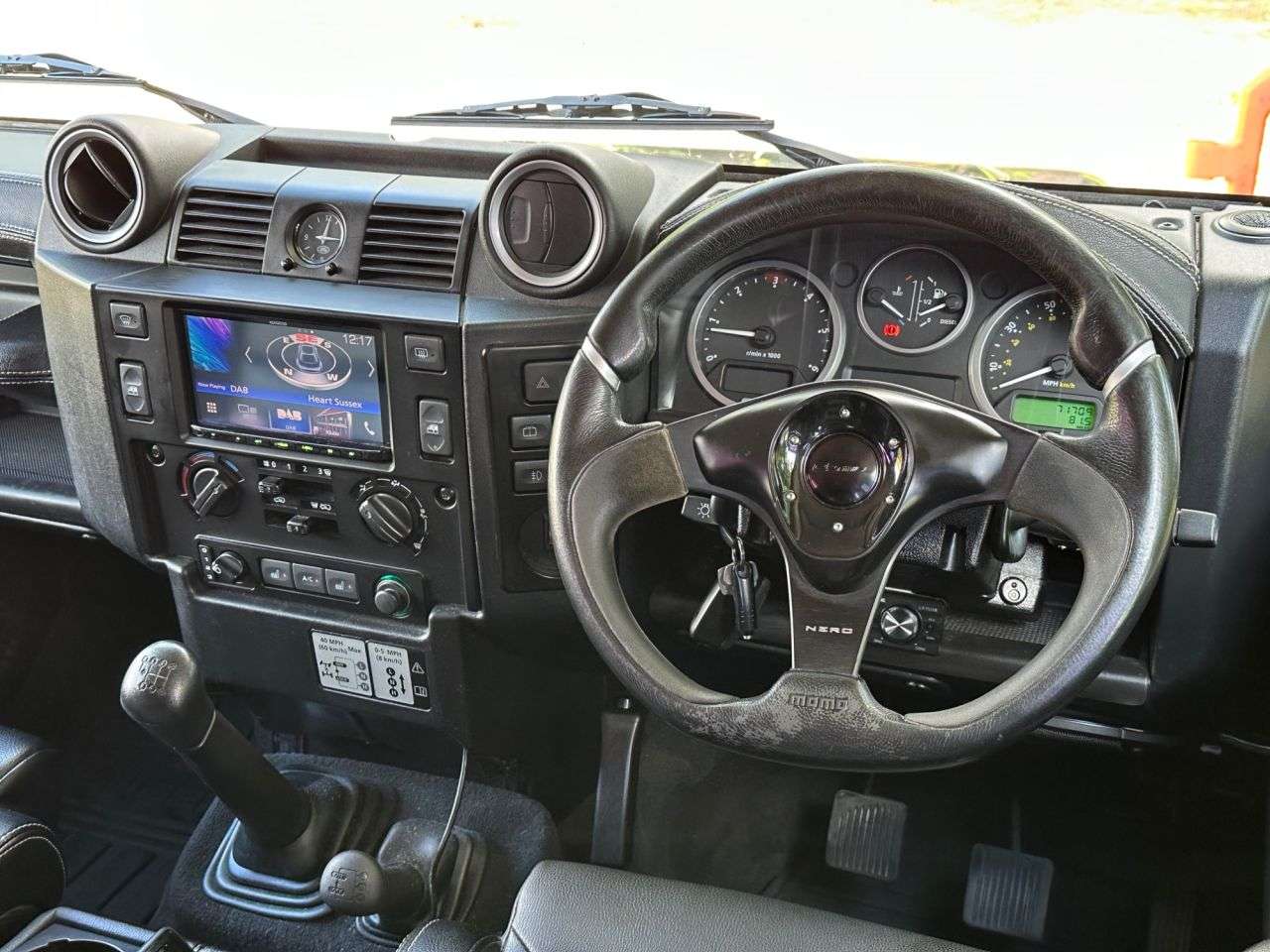 2014 LAND ROVER DEFENDER 110 2014 LAND ROVER DEFENDER 110