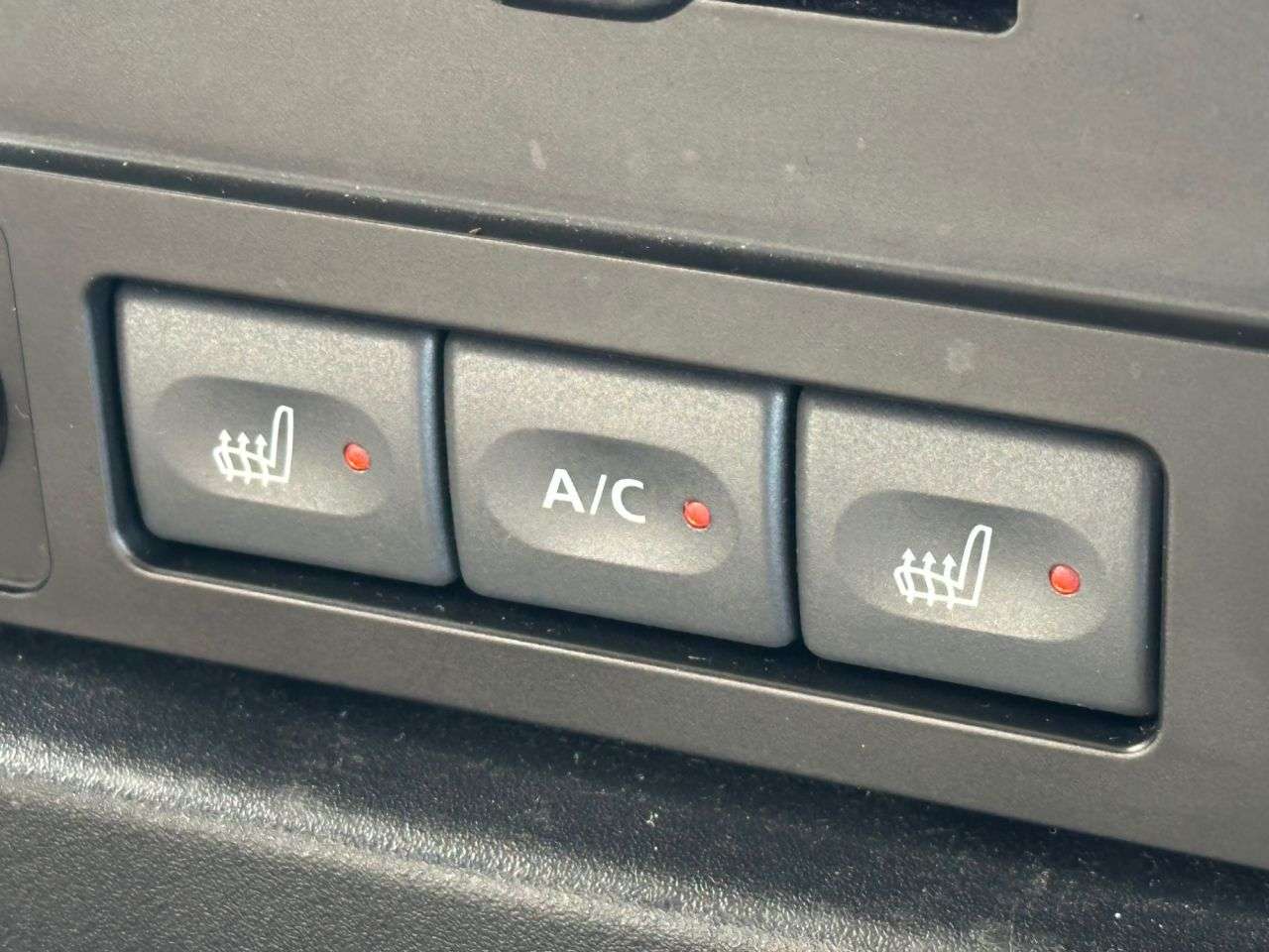 2014 LAND ROVER DEFENDER 110 2014 LAND ROVER DEFENDER 110