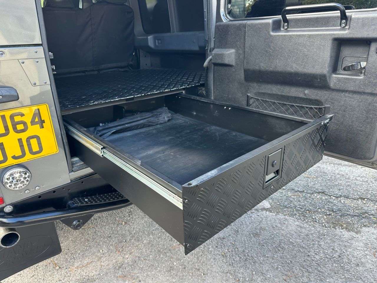 2014 LAND ROVER DEFENDER 110 2014 LAND ROVER DEFENDER 110