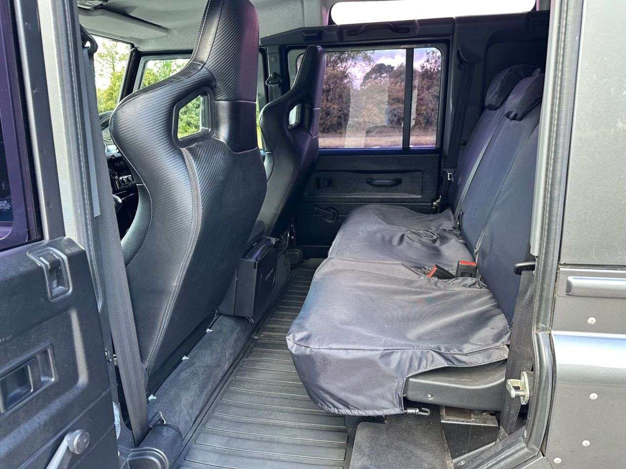 2014 LAND ROVER DEFENDER 110 2014 LAND ROVER DEFENDER 110