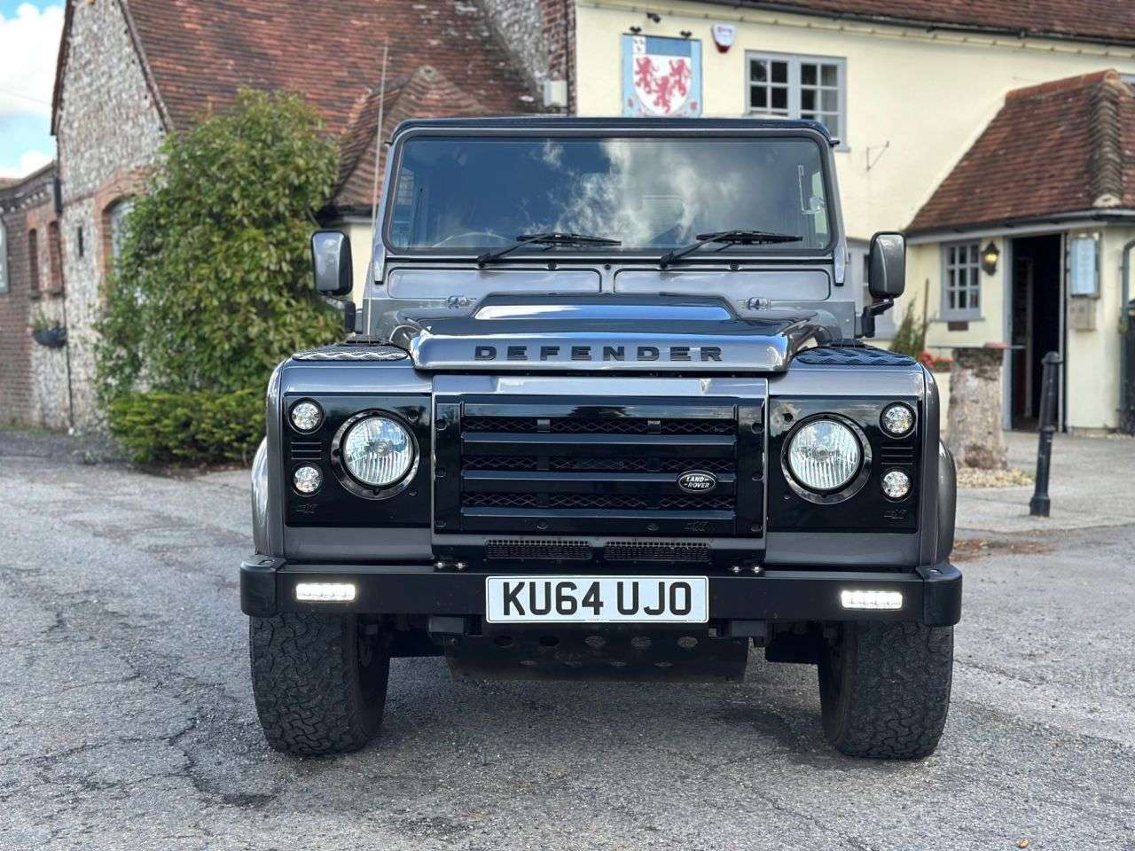 2014 LAND ROVER DEFENDER 110 2014 LAND ROVER DEFENDER 110