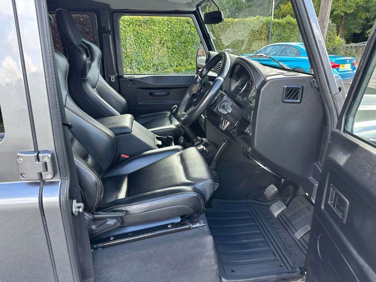 2014 LAND ROVER DEFENDER 110 2014 LAND ROVER DEFENDER 110