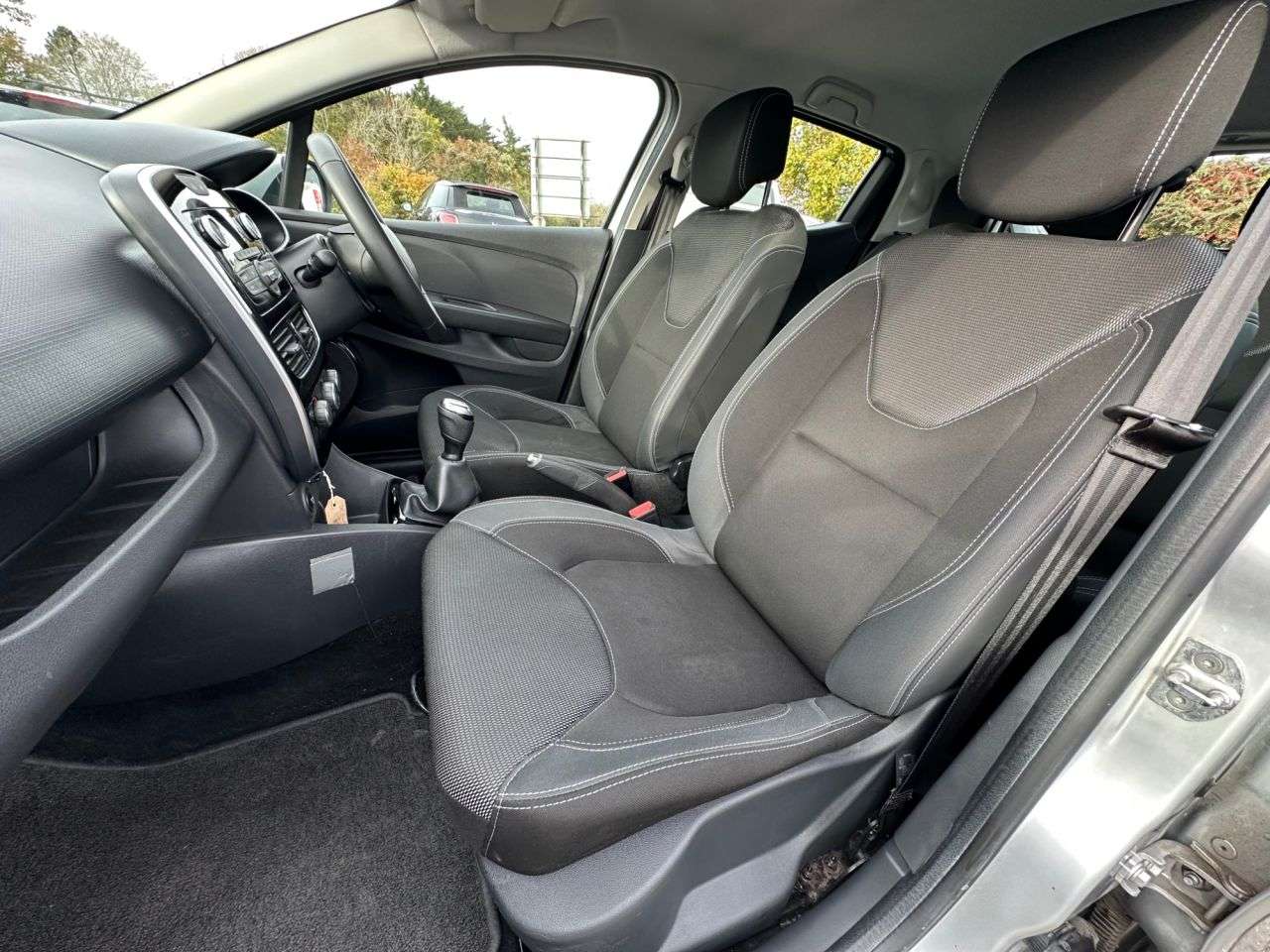 2019 RENAULT CLIO 2019 RENAULT CLIO