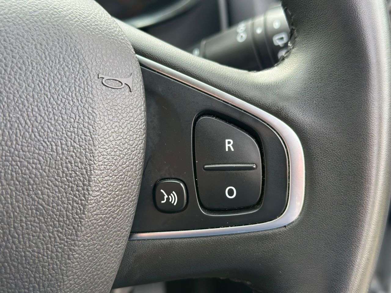 2019 RENAULT CLIO 2019 RENAULT CLIO