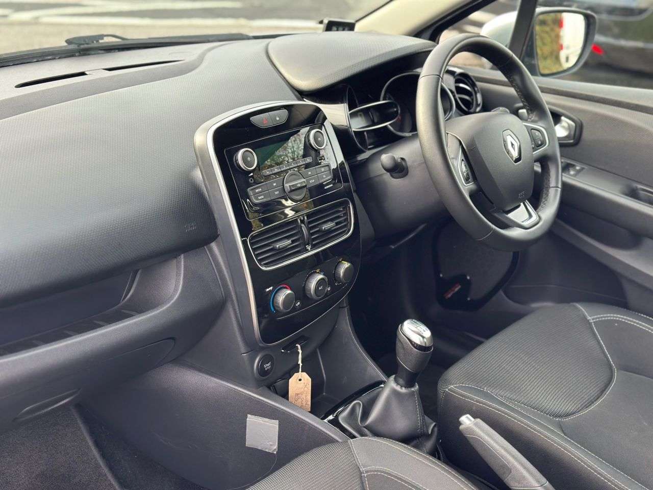 2019 RENAULT CLIO 2019 RENAULT CLIO