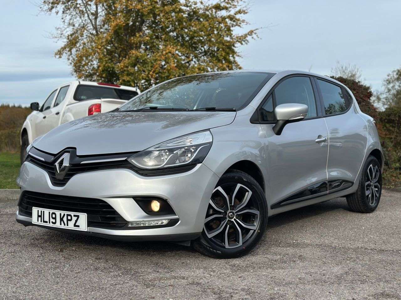 2019 RENAULT CLIO 2019 RENAULT CLIO
