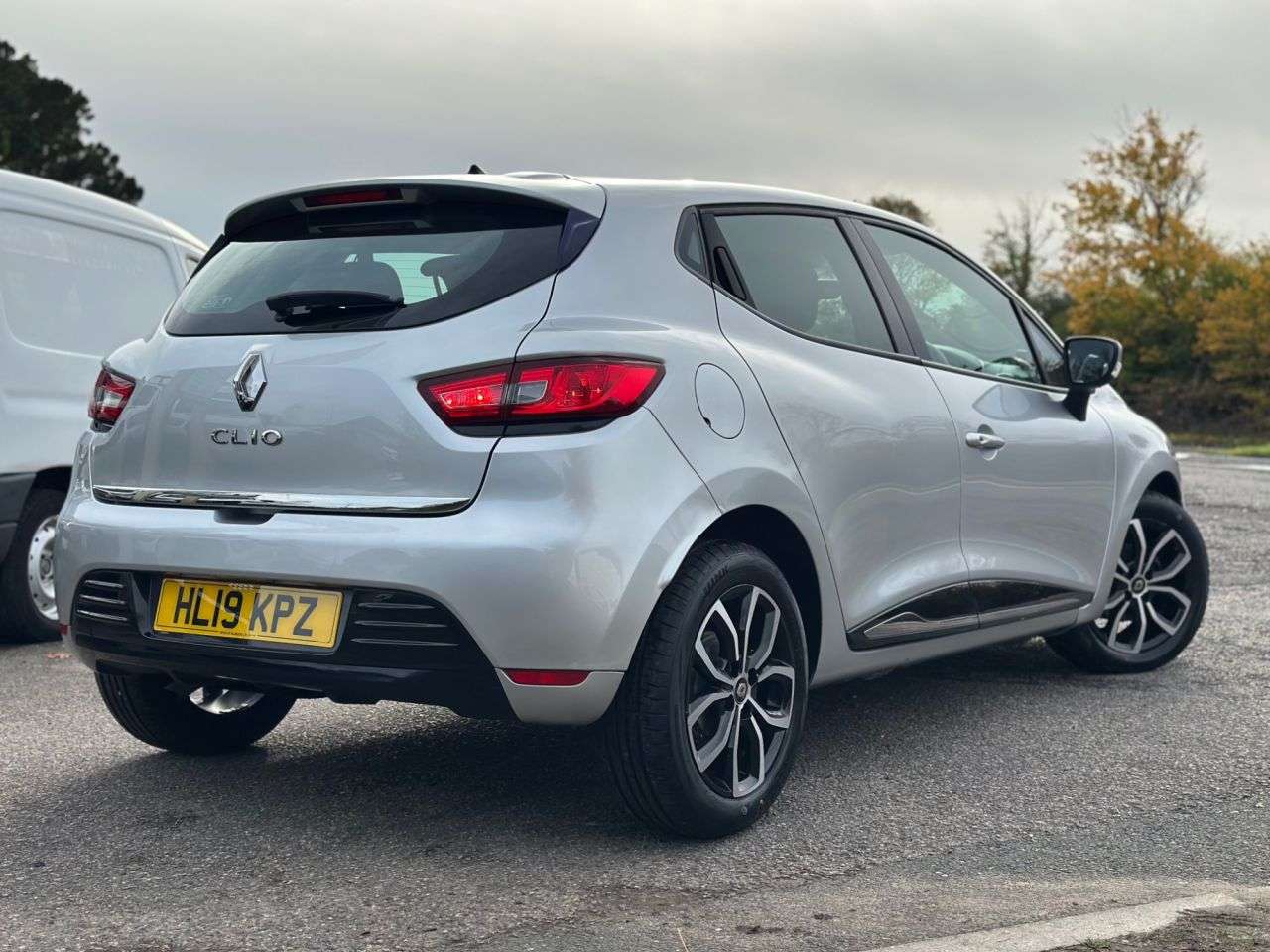 2019 RENAULT CLIO 2019 RENAULT CLIO