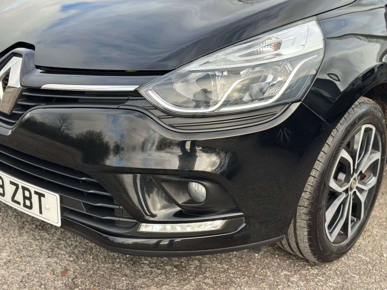 2019 RENAULT CLIO 2019 RENAULT CLIO