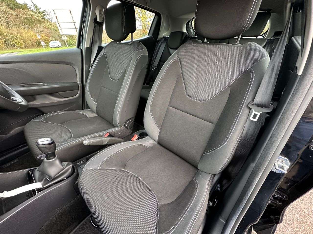 2019 RENAULT CLIO 2019 RENAULT CLIO