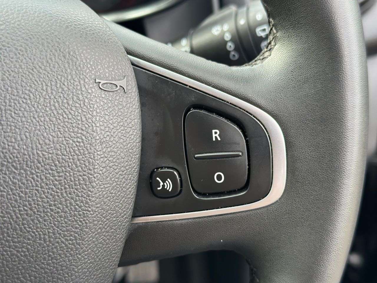 2019 RENAULT CLIO 2019 RENAULT CLIO