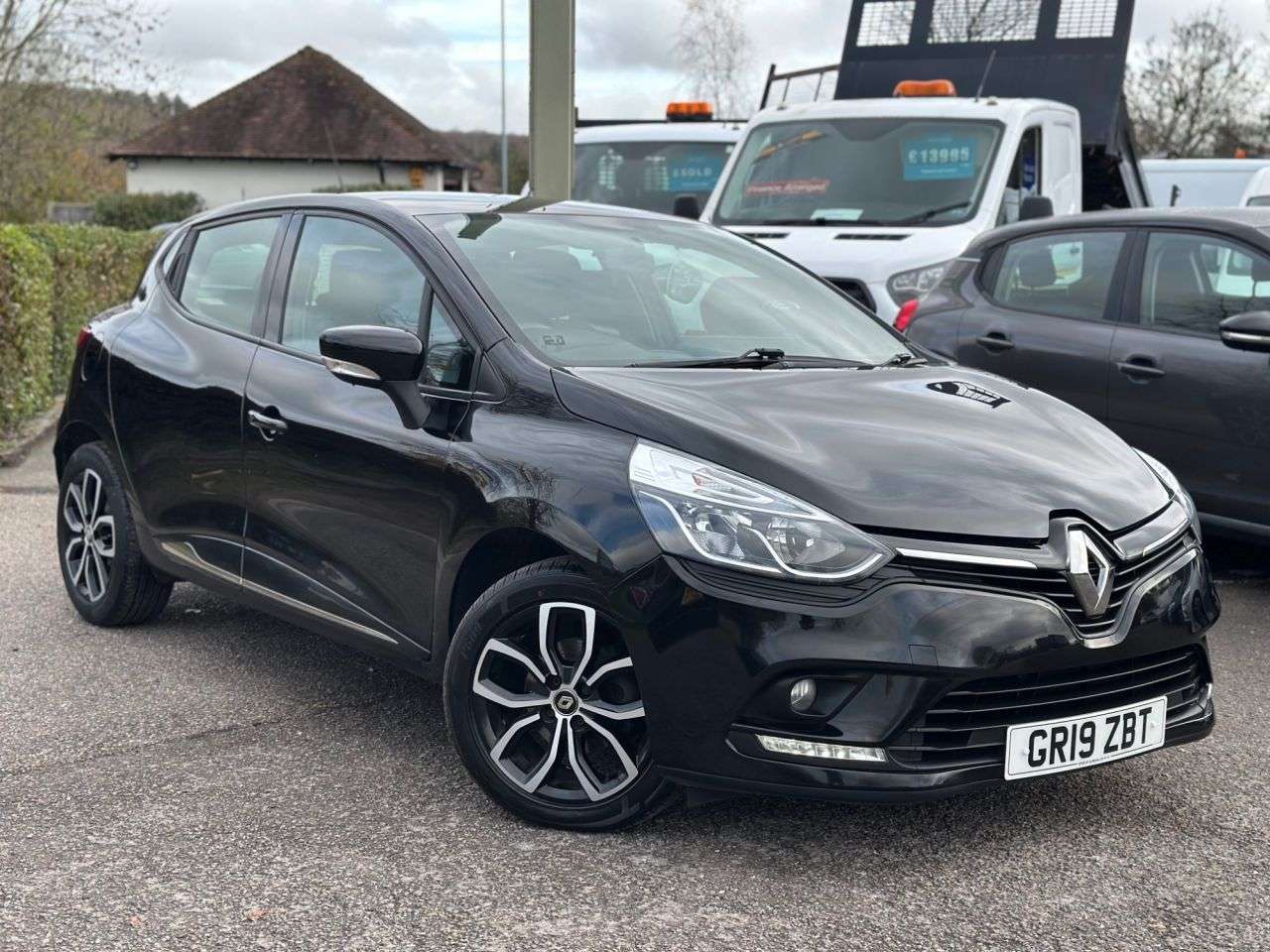 2019 RENAULT CLIO 2019 RENAULT CLIO