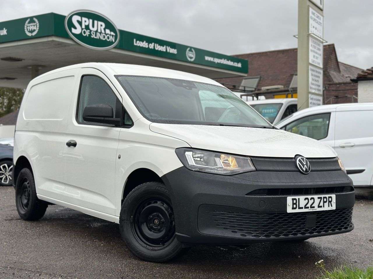 A 2022 VOLKSWAGEN CADDY 2.0 TDI C20 Commerce Panel Van 5dr Diesel Manual SWB Euro 6 (s/s) (102 ps) A 2022 VOLKSWAGEN CADDY 2.0 TDI C20 Commerce Panel Van 5dr Diesel Manual SWB Euro 6 (s/s) (102 ps)