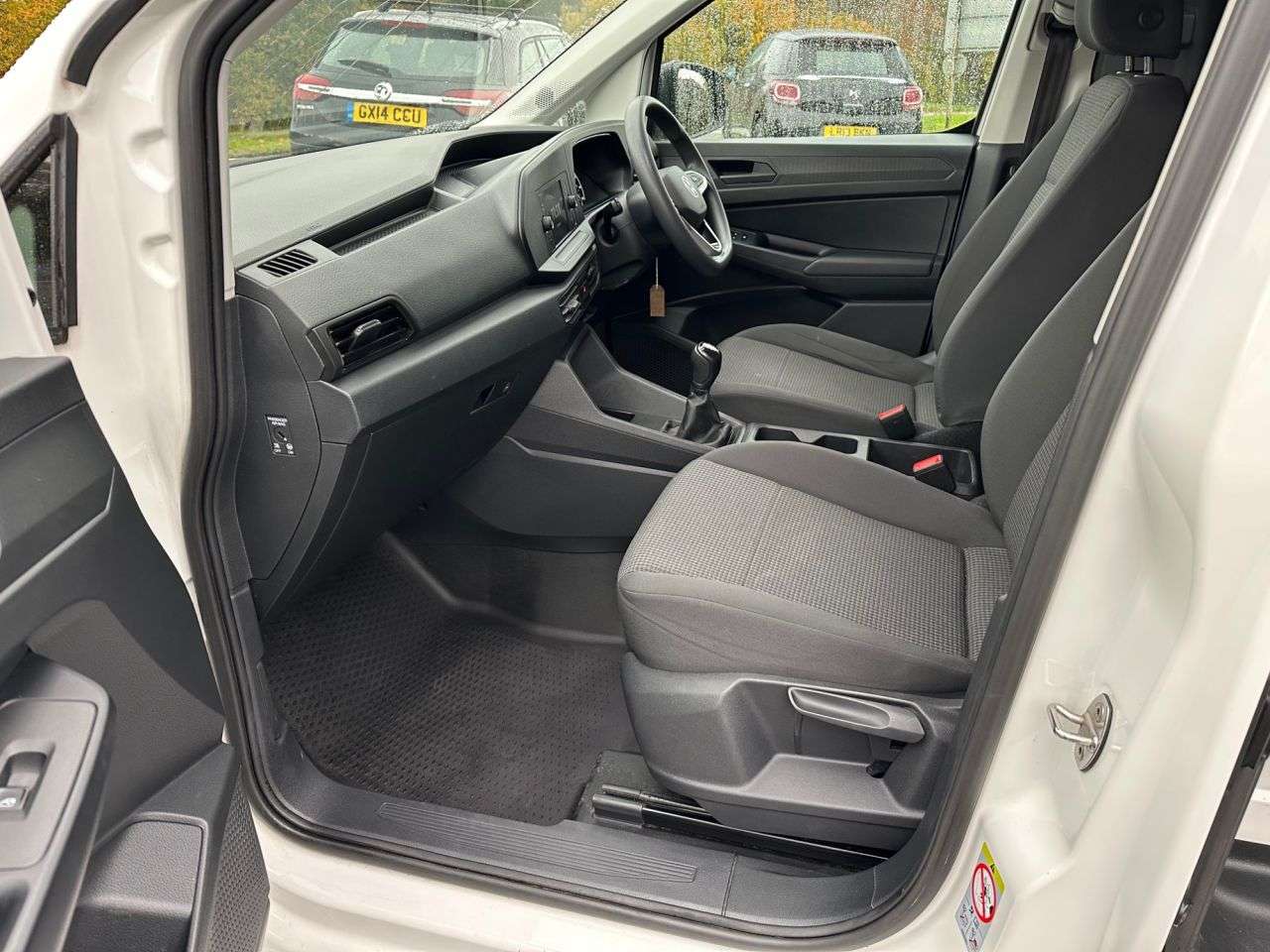 A 2022 VOLKSWAGEN CADDY 2.0 TDI C20 Commerce Panel Van 5dr Diesel Manual SWB Euro 6 (s/s) (102 ps) A 2022 VOLKSWAGEN CADDY 2.0 TDI C20 Commerce Panel Van 5dr Diesel Manual SWB Euro 6 (s/s) (102 ps)