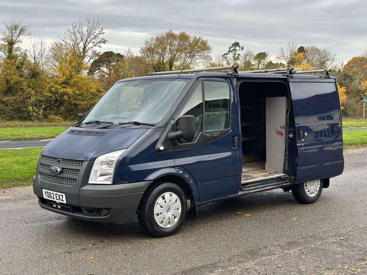 A 2012 FORD TRANSIT 2.2 TDCi 280 Panel Van 5dr Diesel Manual FWD L1 H1 (198 g/km, 98 bhp) A 2012 FORD TRANSIT 2.2 TDCi 280 Panel Van 5dr Diesel Manual FWD L1 H1 (198 g/km, 98 bhp)