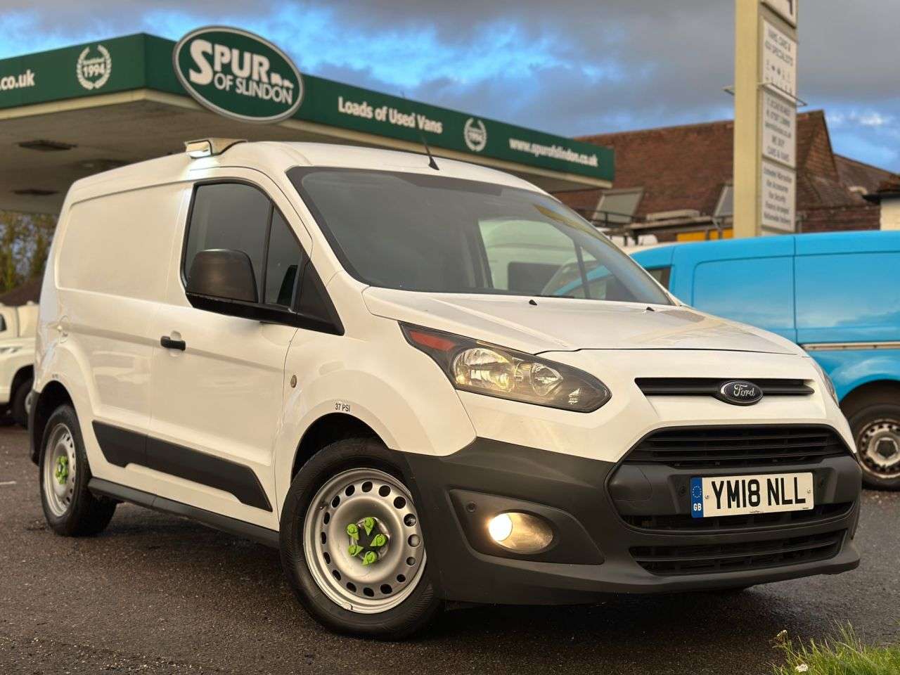 A 2018 FORD TRANSIT CONNECT 1.5 TDCi 220 Panel Van 5dr Diesel Manual L1 H1 (124 g/km, 99 bhp) A 2018 FORD TRANSIT CONNECT 1.5 TDCi 220 Panel Van 5dr Diesel Manual L1 H1 (124 g/km, 99 bhp)