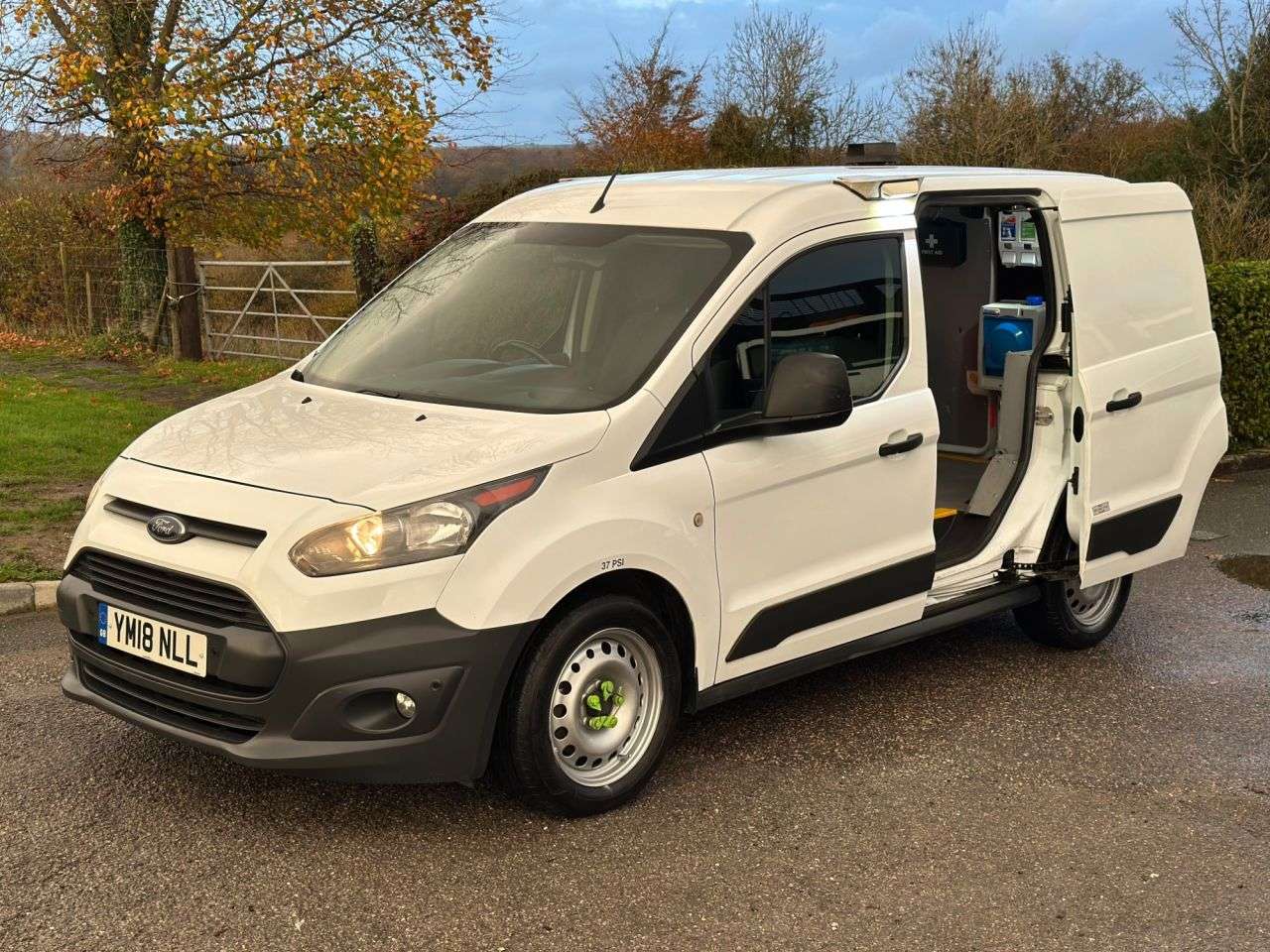 A 2018 FORD TRANSIT CONNECT 1.5 TDCi 220 Panel Van 5dr Diesel Manual L1 H1 (124 g/km, 99 bhp) A 2018 FORD TRANSIT CONNECT 1.5 TDCi 220 Panel Van 5dr Diesel Manual L1 H1 (124 g/km, 99 bhp)