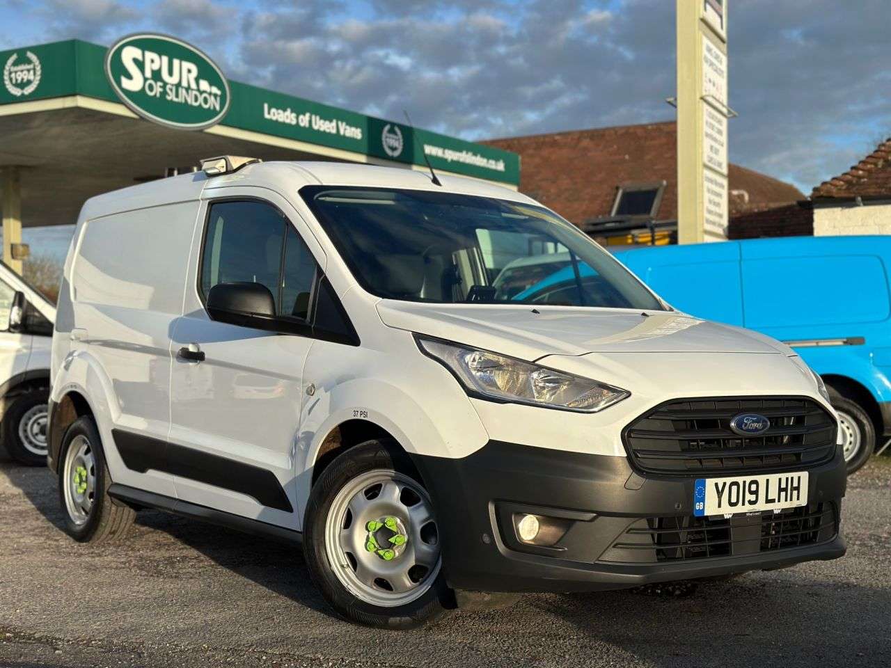 A 2019 FORD TRANSIT CONNECT 1.5 220 EcoBlue Panel Van 5dr Diesel Manual L1 Euro 6 (s/s) (100 ps) A 2019 FORD TRANSIT CONNECT 1.5 220 EcoBlue Panel Van 5dr Diesel Manual L1 Euro 6 (s/s) (100 ps)