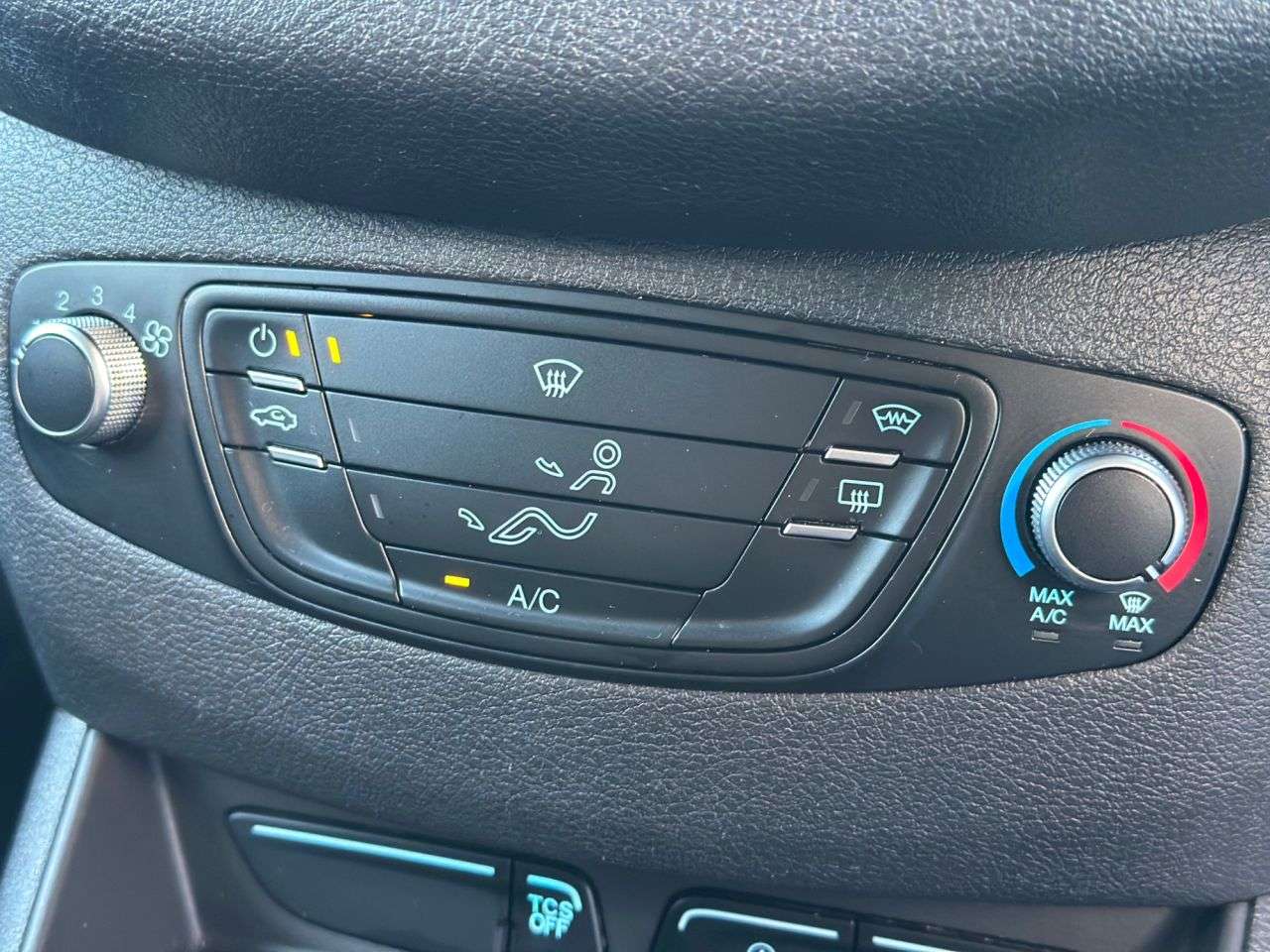 2018 FORD TRANSIT COURIER 2018 FORD TRANSIT COURIER