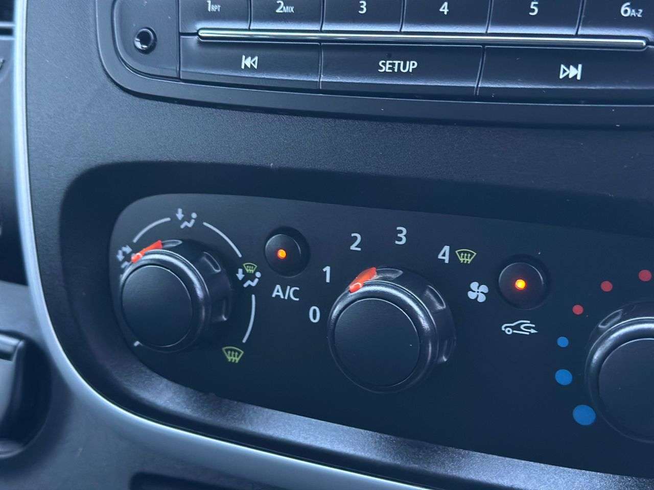 2015 VAUXHALL VIVARO 2015 VAUXHALL VIVARO