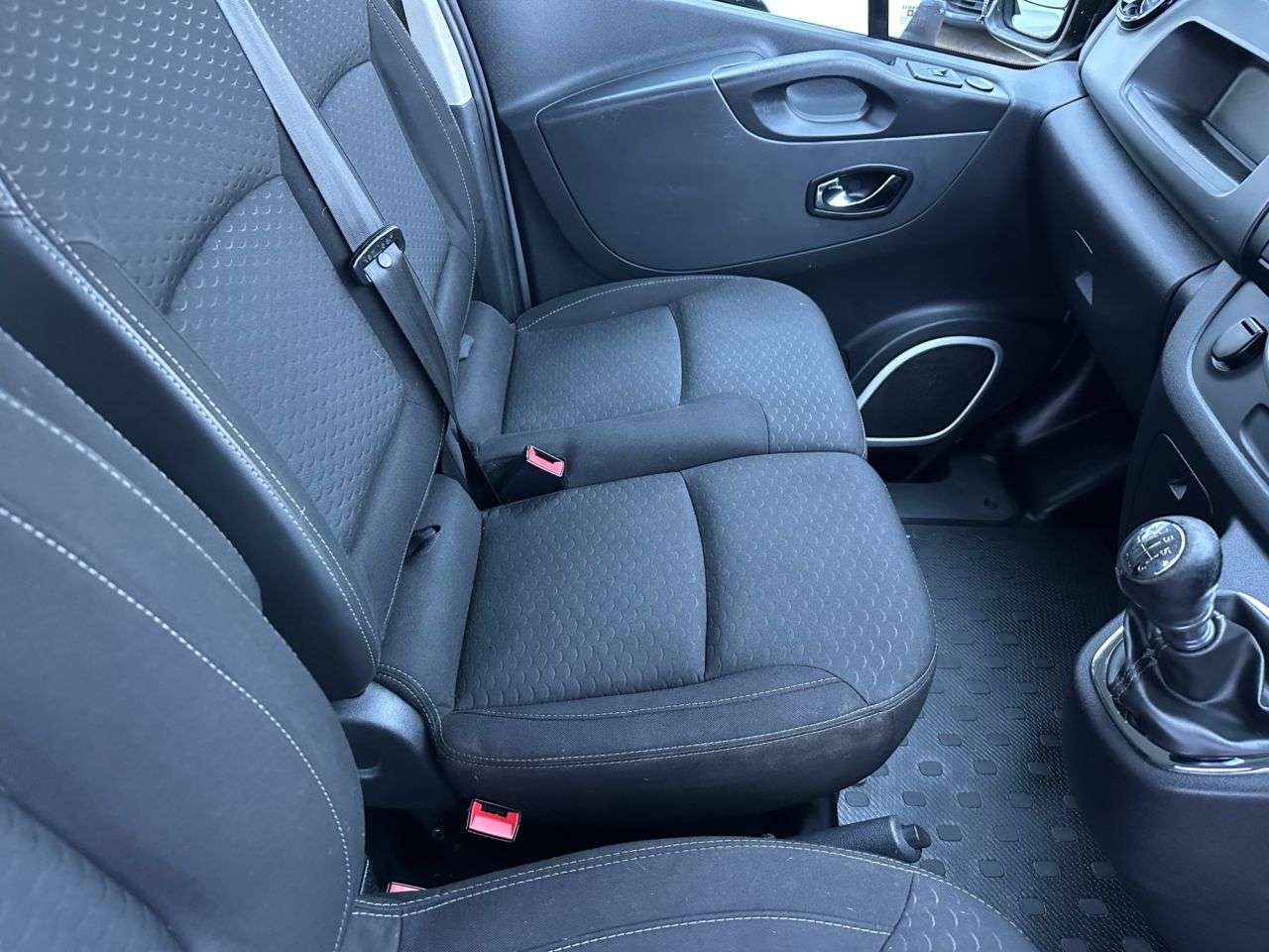 2015 VAUXHALL VIVARO 2015 VAUXHALL VIVARO