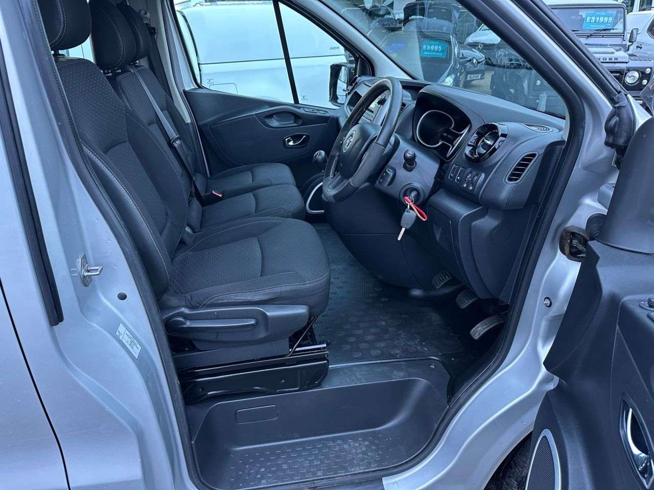 2015 VAUXHALL VIVARO 2015 VAUXHALL VIVARO