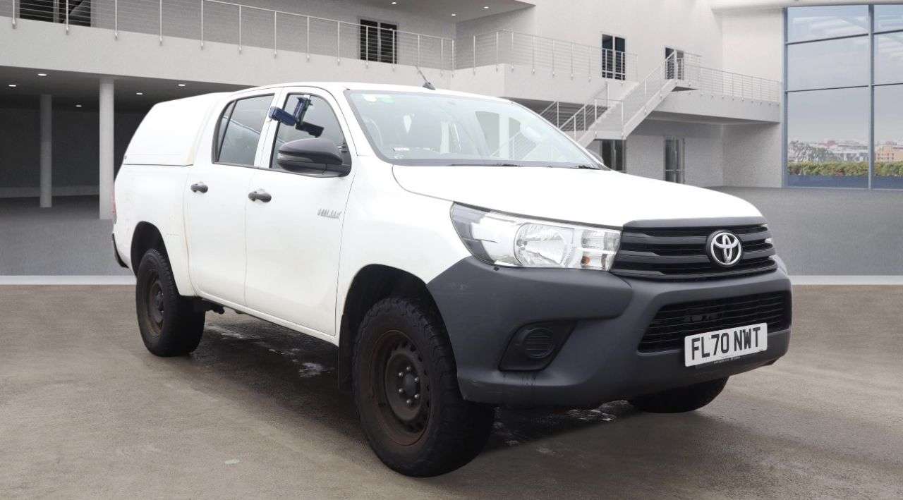 A 2020 TOYOTA HI-LUX 2.4 D-4D Active Pickup Double Cab 4dr Diesel Manual 4WD Euro 6 (s/s) (150 p A 2020 TOYOTA HI-LUX 2.4 D-4D Active Pickup Double Cab 4dr Diesel Manual 4WD Euro 6 (s/s) (150 p