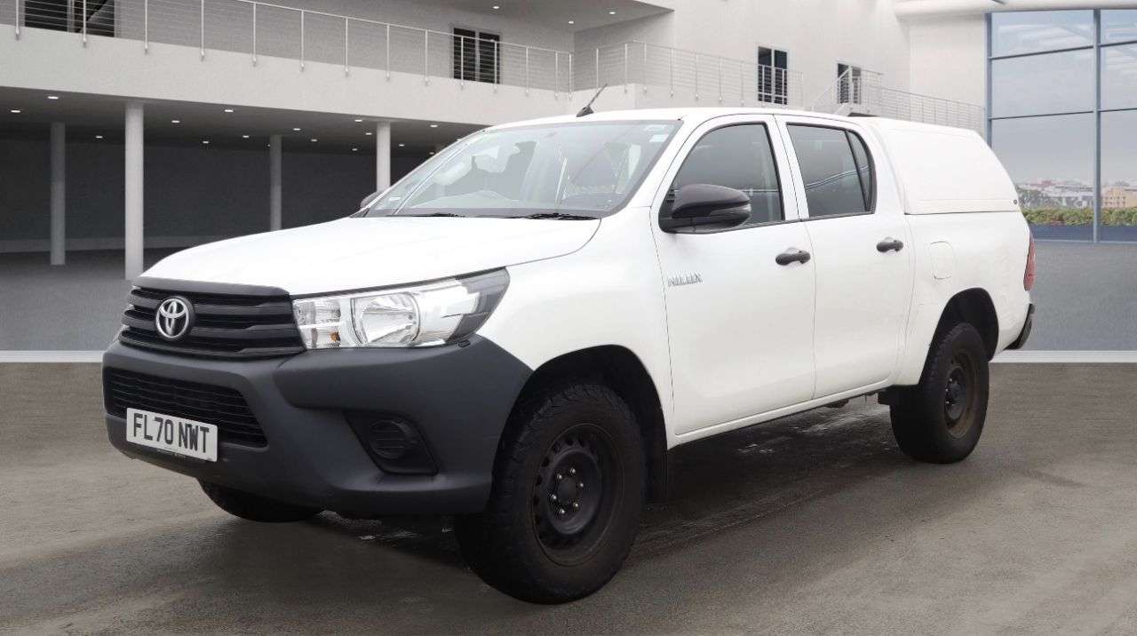 A 2020 TOYOTA HI-LUX 2.4 D-4D Active Pickup Double Cab 4dr Diesel Manual 4WD Euro 6 (s/s) (150 p A 2020 TOYOTA HI-LUX 2.4 D-4D Active Pickup Double Cab 4dr Diesel Manual 4WD Euro 6 (s/s) (150 p
