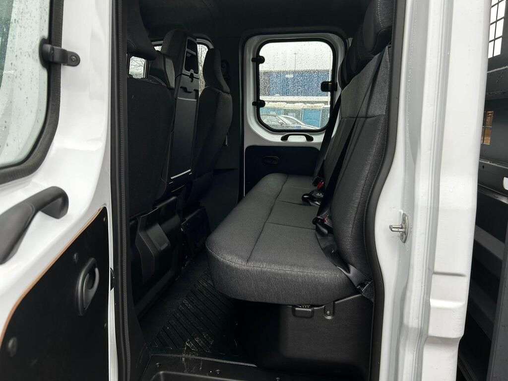 A 2025 RENAULT MASTER Double Cab Tipper LWB DIESEL FWD LL35 DCi 150 Advance Aluminium Tipper A 2025 RENAULT MASTER Double Cab Tipper LWB DIESEL FWD LL35 DCi 150 Advance Aluminium Tipper