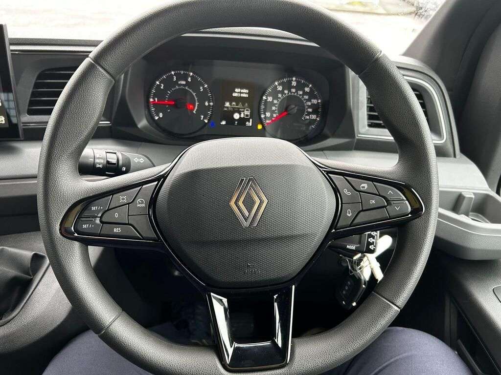 2025 RENAULT MASTER 2025 RENAULT MASTER