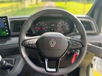 2025 RENAULT MASTER 2025 RENAULT MASTER