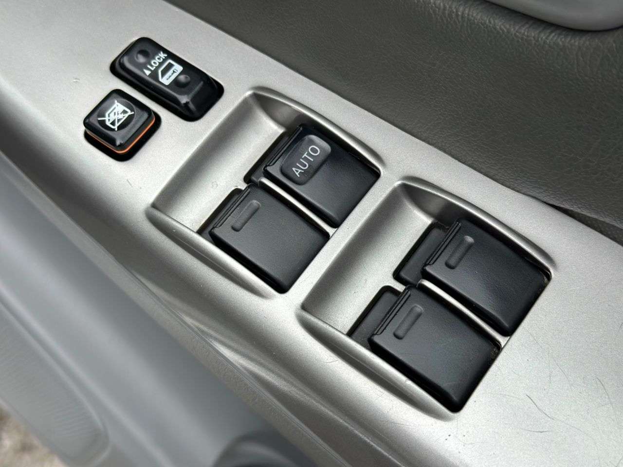 2011 TOYOTA HI-LUX 2011 TOYOTA HI-LUX