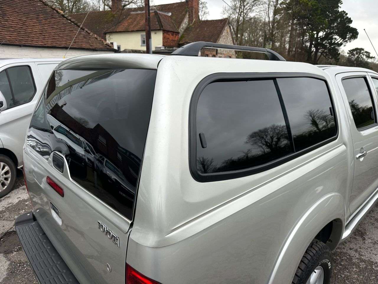 2011 TOYOTA HI-LUX 2011 TOYOTA HI-LUX