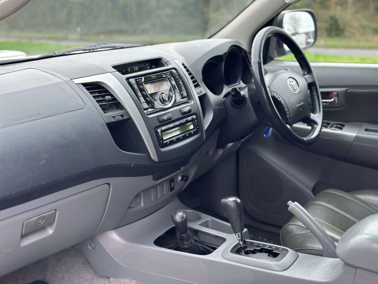 2011 TOYOTA HI-LUX 2011 TOYOTA HI-LUX