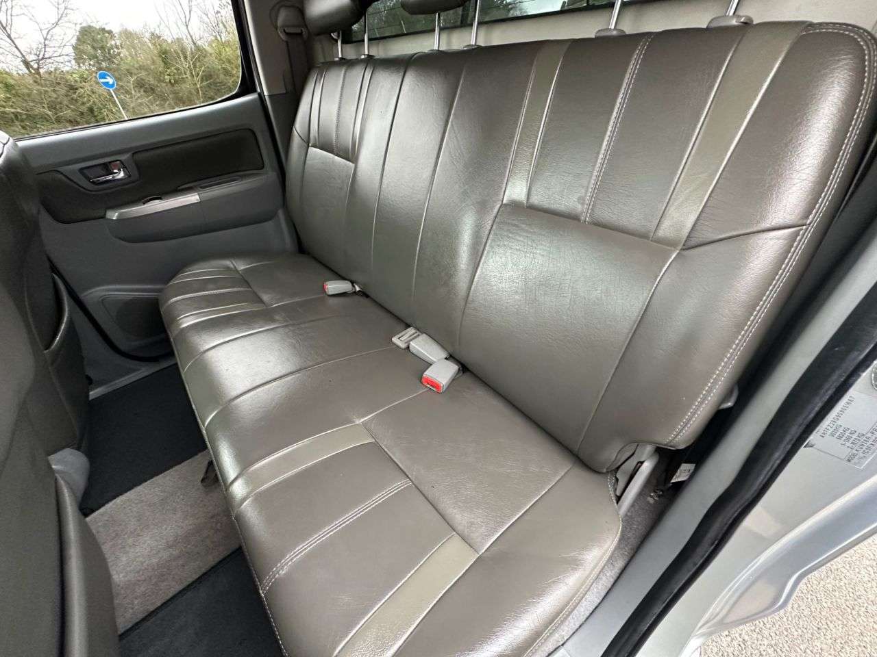 2011 TOYOTA HI-LUX 2011 TOYOTA HI-LUX