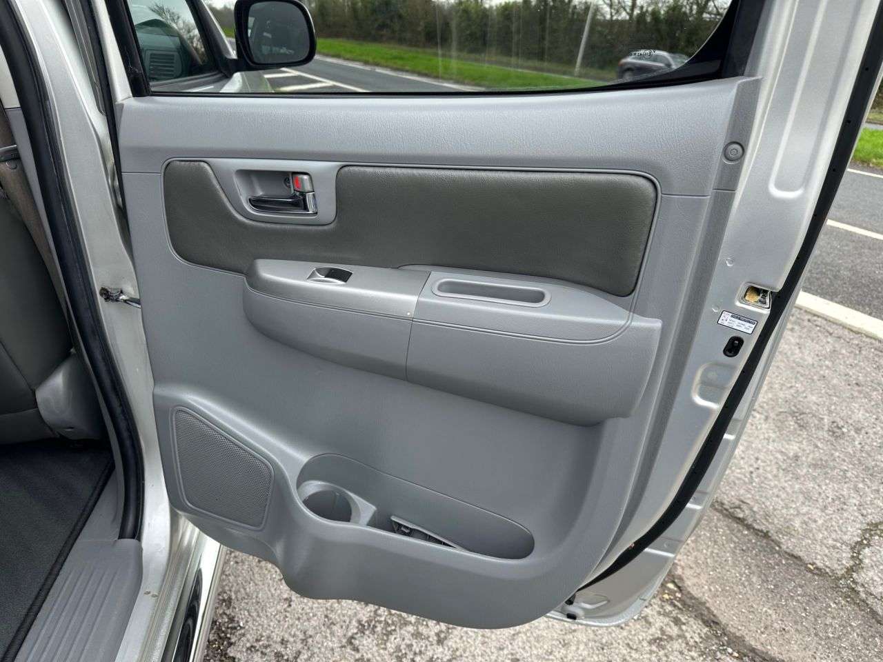 2011 TOYOTA HI-LUX 2011 TOYOTA HI-LUX