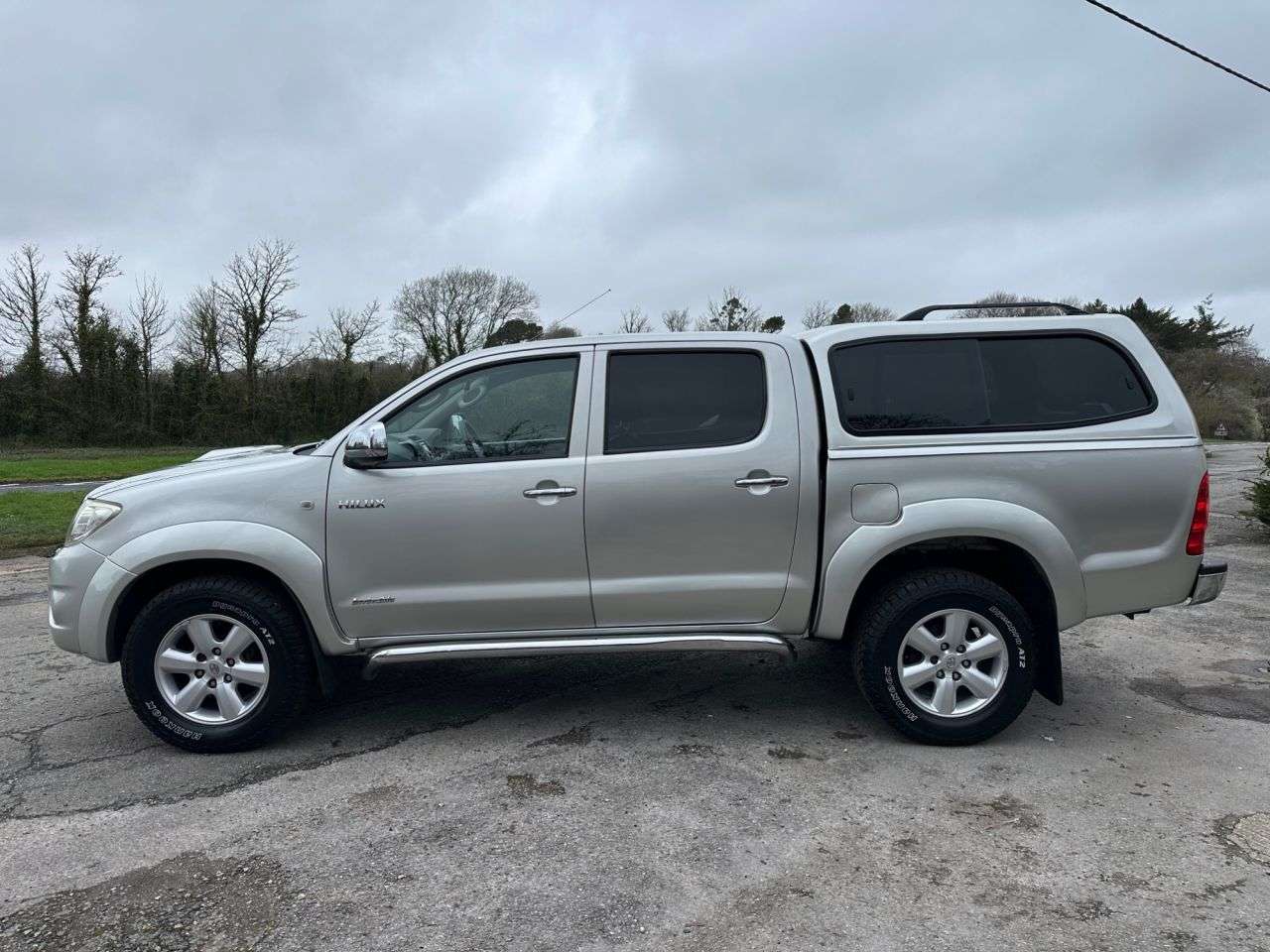 2011 TOYOTA HI-LUX 2011 TOYOTA HI-LUX